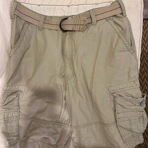 Levi Men's Khaki Cargo Shorts with Belt size 36